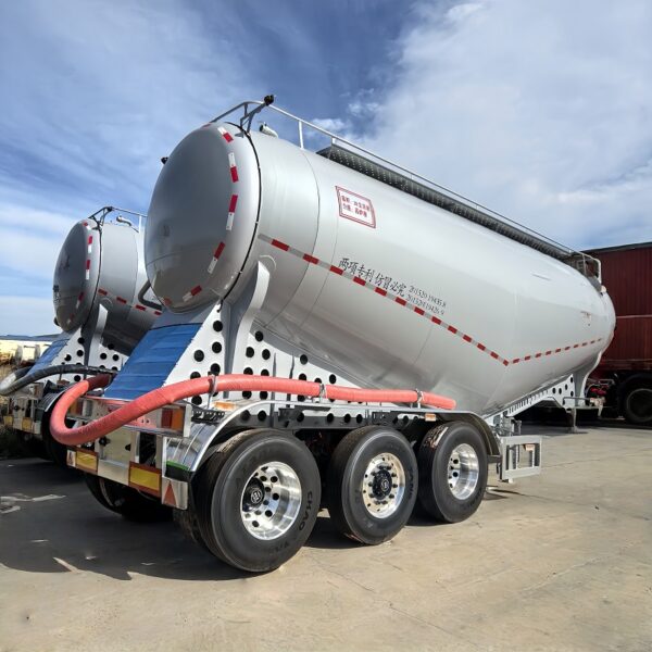3-axis powder tanker truck - Image 4