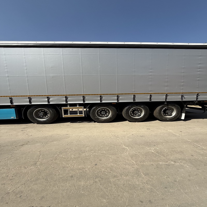 4-axis container curtain truck - Image 5