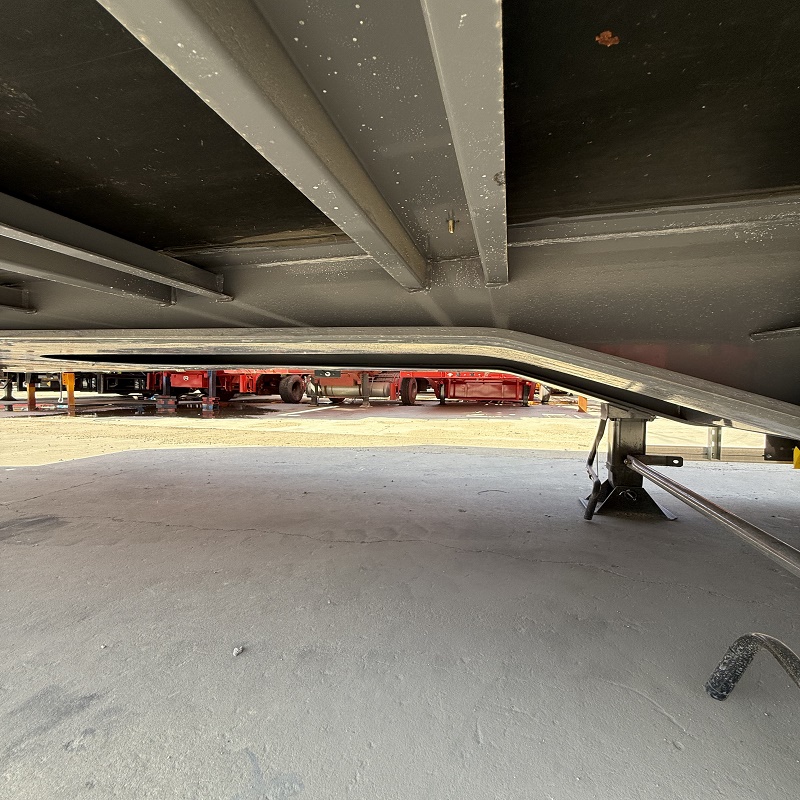 4-axis container curtain truck - Image 14