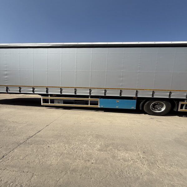 4-axis container curtain truck - Image 6