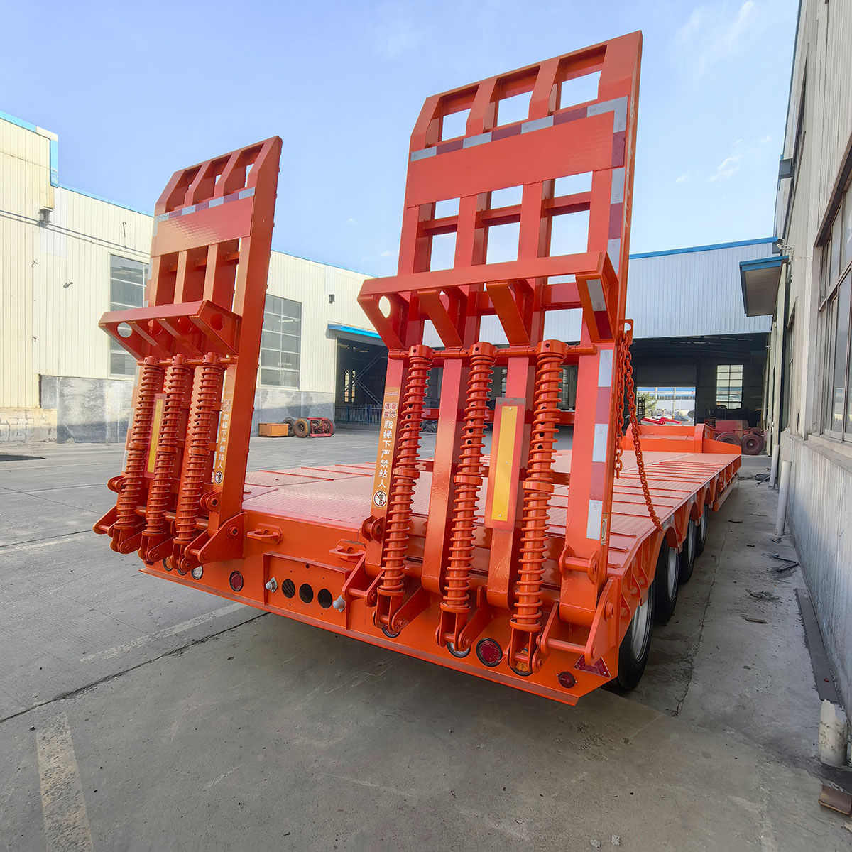 Low bed semi-trailer - Image 4
