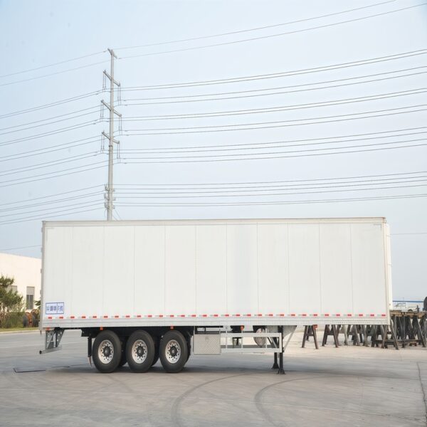 refrigerated truck - Image 6